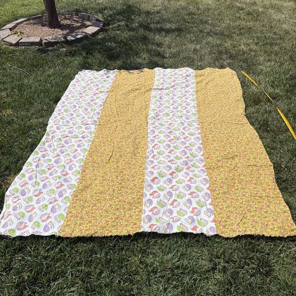 67x83 Quilt Topper Machine Sewn Vintage Floral & Paisley Fabric
